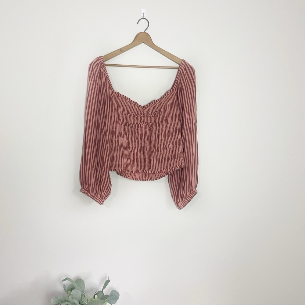 [American Eagle] Red & Pink Striped Smocked Cropped Long Sleeve Top